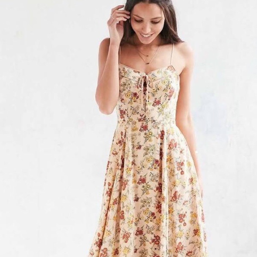 UO midi dress tan & floral 🌿